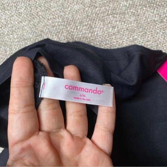 NWT Commando Minimalist Sleeveless Turtleneck Top in Black - Picture 4 of 7